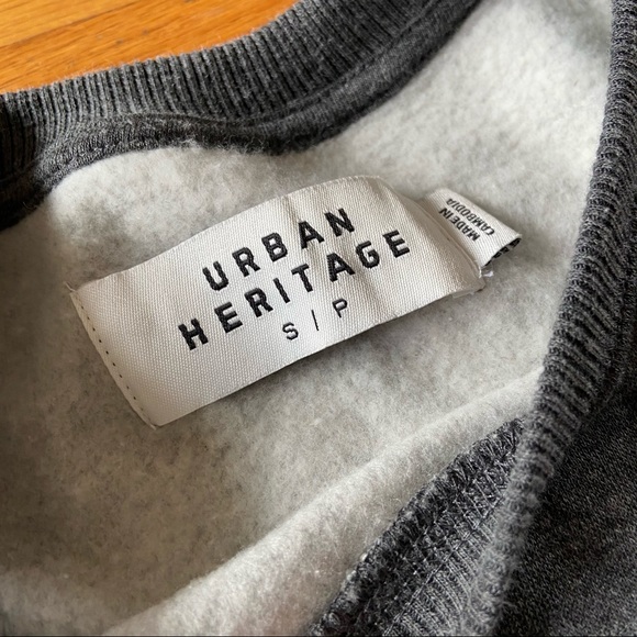 Grey crewneck sweatshirt - Picture 2 of 5